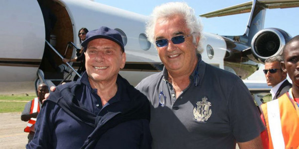 Briatore e Berlusconi all’aeroporto di Malindi