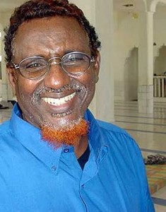 Shek Hassan Aweys ridente