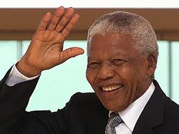 Mandela Saluta