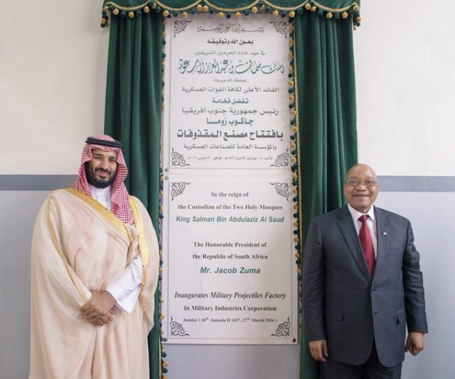 Il principe ereditario saudita Mohammed bin Salman bin Abdelaziz con il presidenta sudafricano Jacob Zuma