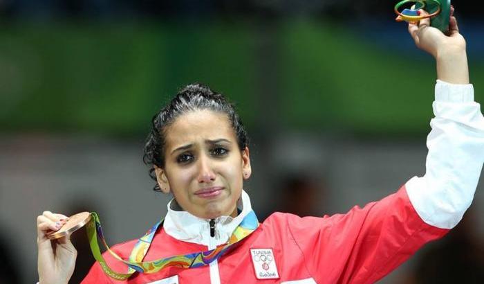La tunisina Ines Boubakri, medaglia di bronzo nel fioretto
