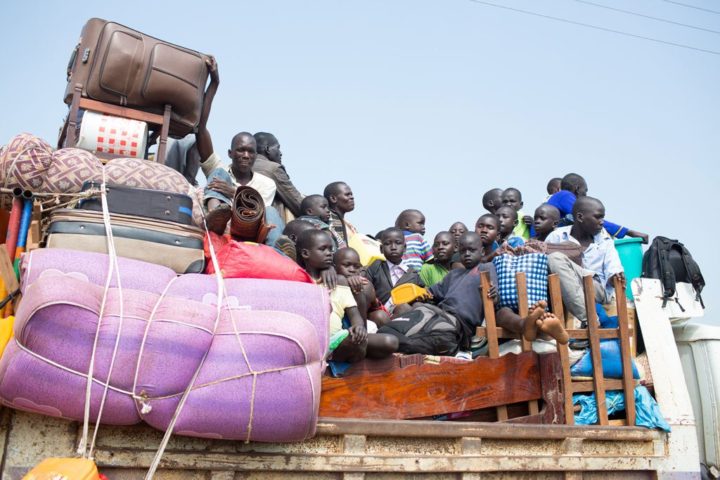 rifugiati sud sudanesi in arrivo in Uganda