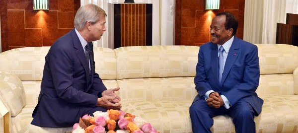 Vincent Bolloré e il presidente del Camerun Paul Byia