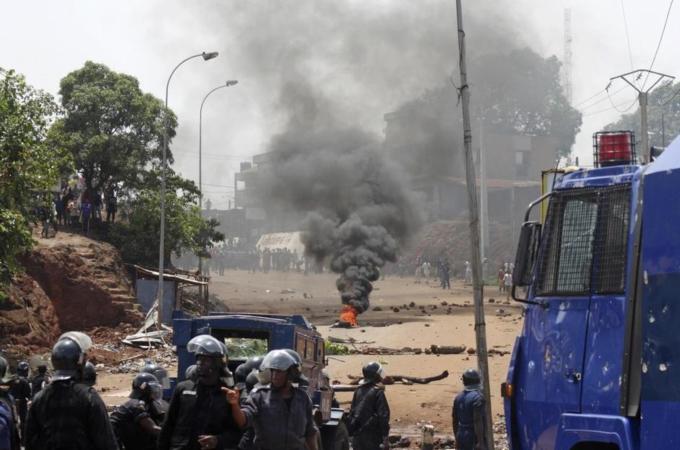 Un momento della protesta in Guinea