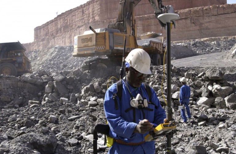 Chiude la miniera di uranio della Cominak in Niger: 600 operai senza lavoro