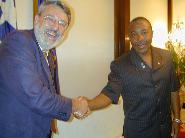 Massimo Alberizzi e Charles Taylor al palazzo presidenziale di Monrovia subito dopo un'intervista