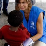 Laura con gilet UNHCR