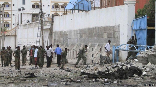 Massacro a Mogadiscio: attaccato quartier generale dell’ONU