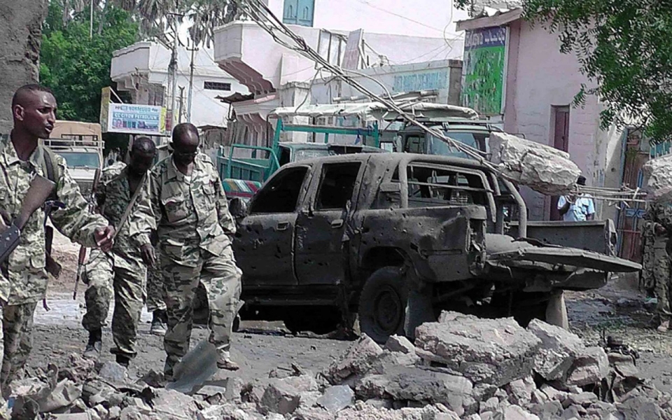 Attacco suicida Shebab in Somalia contro una base di truppe di Gibuti e di poliziotti: 19 morti e parecchi feriti