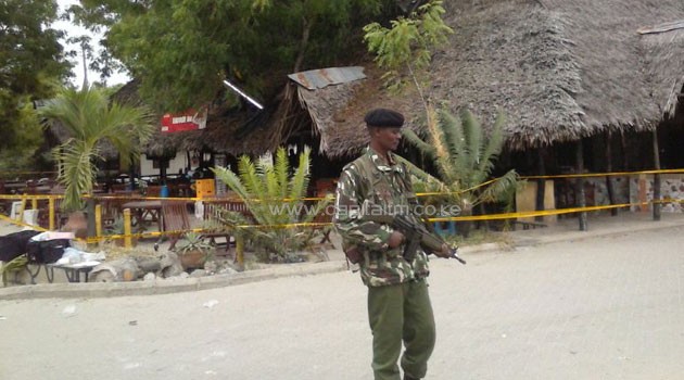 Bomba a mano in un locale frequentato da turisti a Diani, sulla costa meridionale del Kenya: 10 feriti