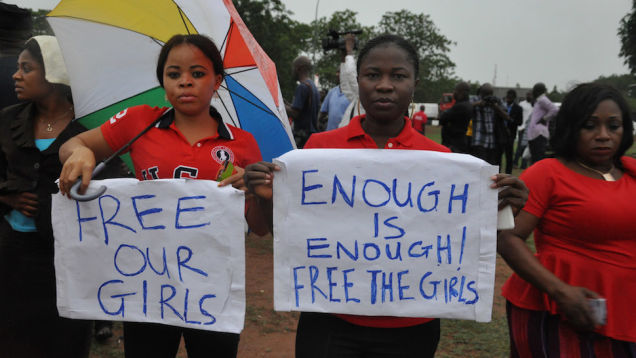 Boko Haram rivendica il sequestro delle 276 studentesse in Nigeria: “Le venderemo”
