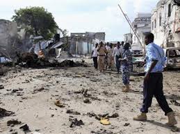 Bomba a Zanzibar, panico in Kenya: Londra chiude il consolato a Mombasa