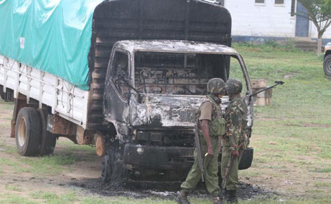 Terrore in Kenya, 30 morti in due attacchi sulla costa. Il Paese rischia di esplodere