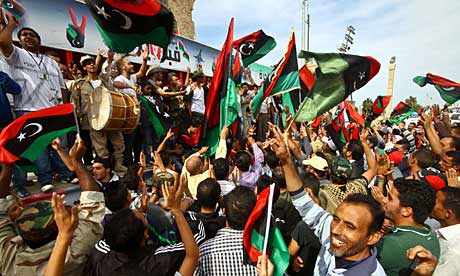 Libia devastata da guerra per bande. La portaerei Garibaldi in allerta pronta a partire