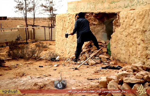 Furia iconoclasta dell’ISIS: in pericolo il patrimonio artistico in Libia