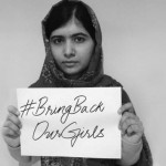 Malala con cartello