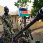 a-south-sudan-soldier-photo-reuteurs-1365874-reuteurs-512×325