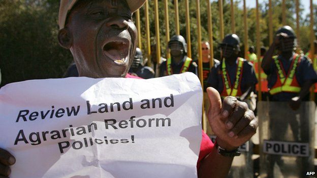 Al via in Sudafrica l’esproprio delle terre: applausi e critiche