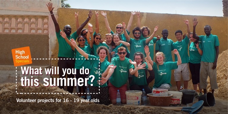 Business senza limiti: se paghi puoi andare a aiutare i migranti