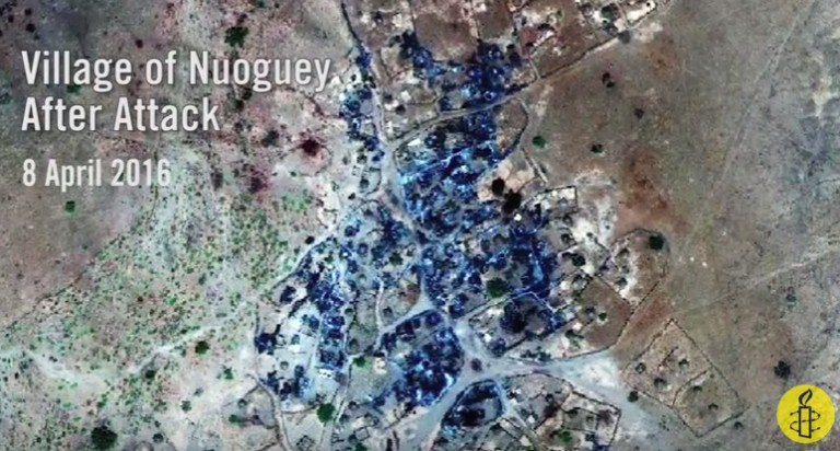 Foto satellitare del villaggio di Nouguey dopo l'attacco con armi chimiche (Courtesy Amnesty International)