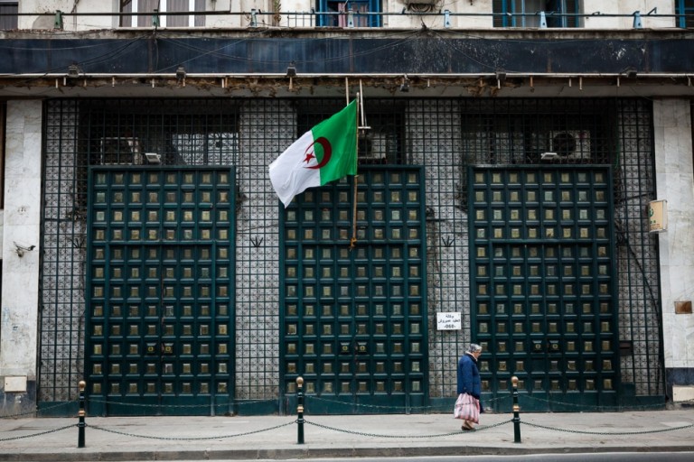 Has Algeria taken an anti-IS vaccine?