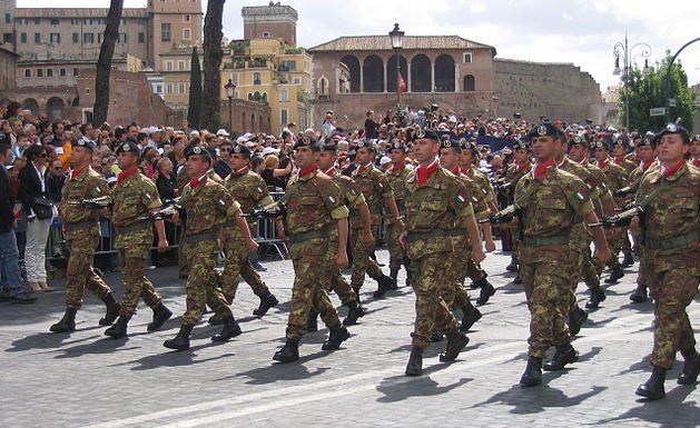 La Brigata Sassari durante la sfilata del 2 giugno 2007