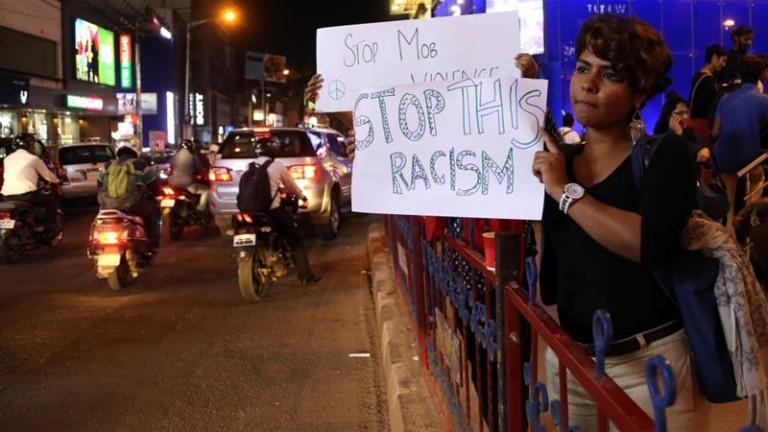 In India disordini razzisti, africani in fuga attaccati dalla folla