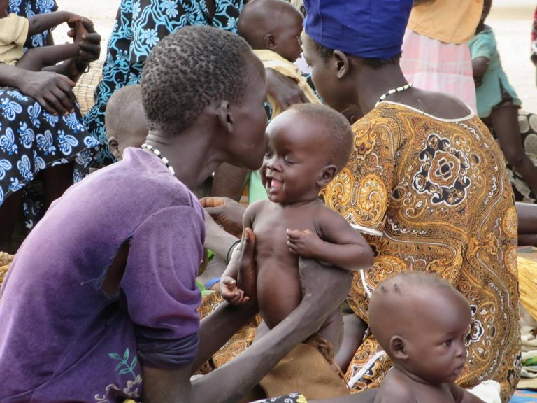 Catastrofe umanitaria in Sud Sudan: infuria la guerra, non c’è cibo, la gente muore