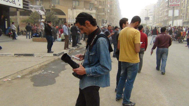 Egitto liberato dopo un anno e mezzo di carcere il fotoreporter Khaled