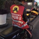 Moto con Uhuru