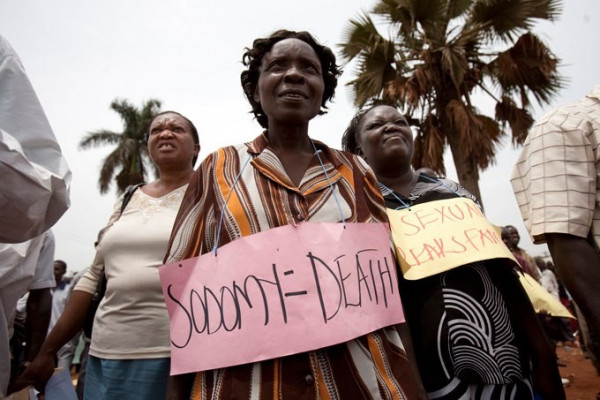 Africa sempre più omofoba: con pene fino all’ergastolo e alla morte