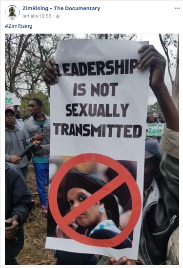 Un tweet della manifestazione di ieri contro Gucci Grace: "la leadership non è sessualmente trasmissibile"