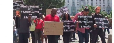 Tweet della manifestazione del Partito comunista sudafricano per l'arresto di Zuma