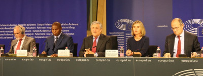 Da sin. Hoya, Toudéra, Tajani e Mogherini (foto © Sandro Pintus)