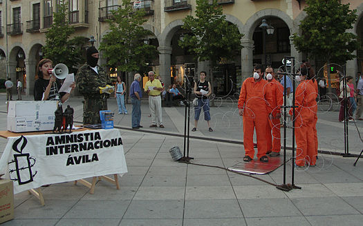 Manifestazione di Amnesty International contro il carcere di Guantanamo