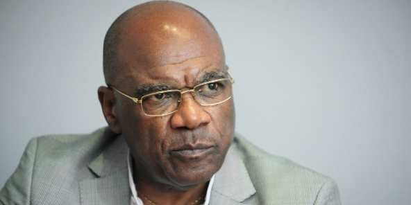Léonard She Okitundu, ministro degli affari Esteri del Congo-K