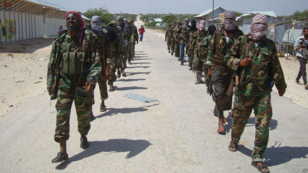 Miliziani di al-Shebab in Somalia