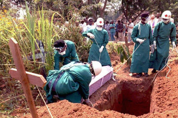 Funerali di una persona deceduta di ebola