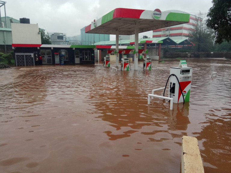 Alluvioni bibliche nell’Africa orientale causano 600 mila sfollati e centinaia di vittime