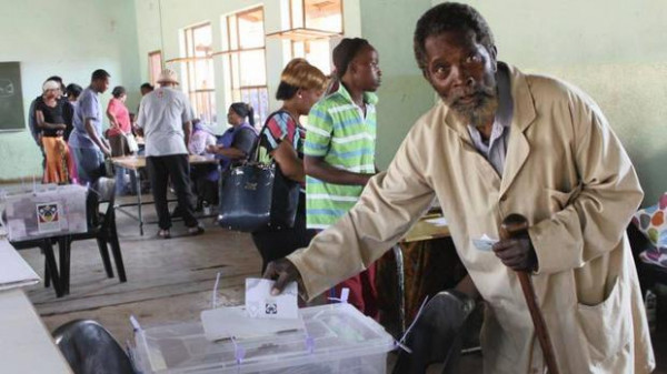 Seggio elettorale nello Swaziland