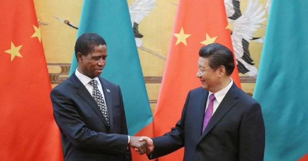 Il presidente dello Zambia Edgar Lung con il suo collega cinese Xi Jinping