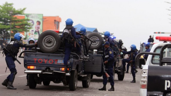 Angola: retata della polizia a caccia dei migranti congolesi cercatori di diamanti
