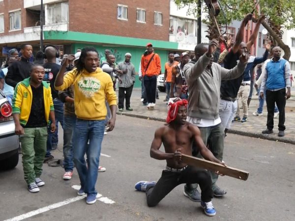 In maggio nuove elezioni in Sudafrica e riesplode la violenza verso gli stranieri