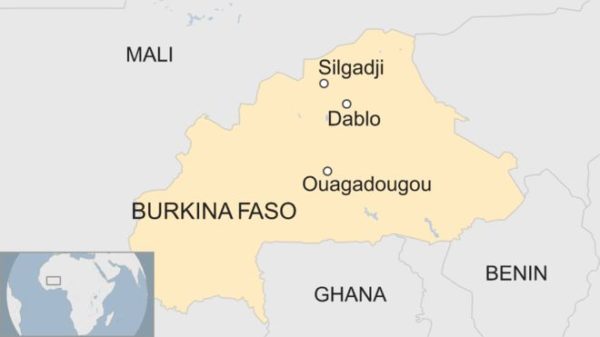 Terroristi in azione in Burkina Faso: un prete e 4 fedeli uccisi durante la messa
