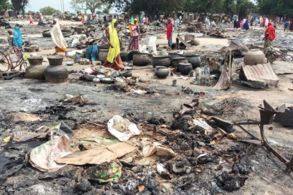 Massacro in Nigeria: 3 kamikaze falciano almeno 30 persone durante partita di calcio
