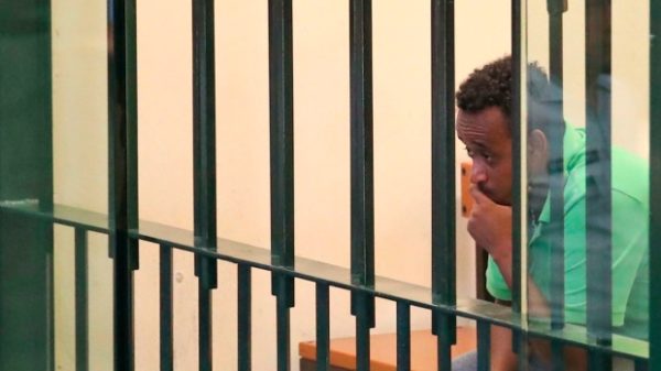 Eritreo scagionato: “Non è un trafficante, ma deve essere espulso”