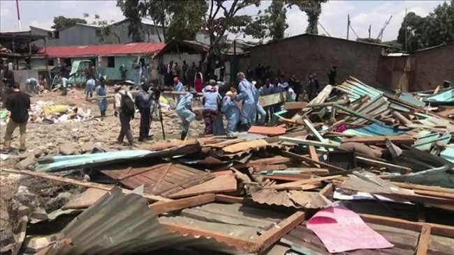 Tragedia a Nairobi: sette bambini perdono la vita nel crollo di una scuola elementare