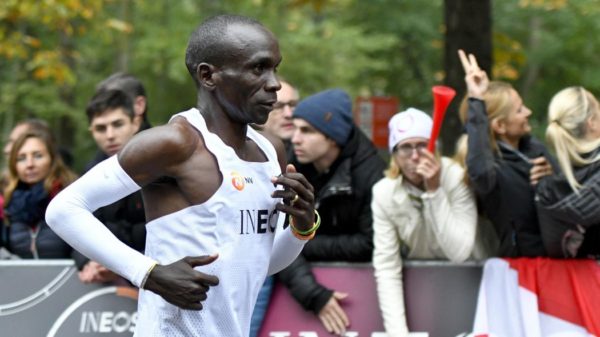 I traguardi irraggiungibili raggiunti da Eliud e Brigid maratoneti del Kenya