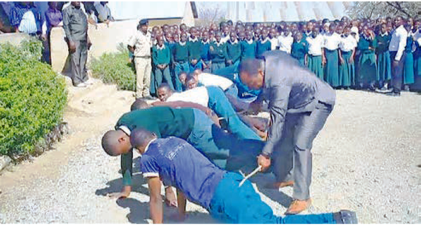 Tanzania: il presidente Magufuli approva le punizioni corporali nelle scuole