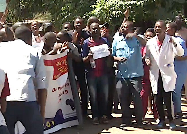 Manifestazione dei medici in Zimbabwe